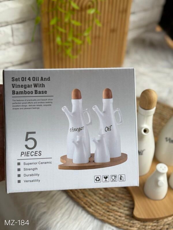 photo_2025-10-11_15-32-37 طقم من 4 قطع للزيت و الخل مع قاعدة من خشب البامبو